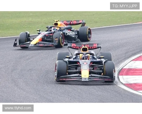 全球车队竞争加剧F1新赛季技术革新与车手阵容变动持续备受关注 全球车队竞争加剧F1新赛季技术革新与车手阵容变动持续备受关注