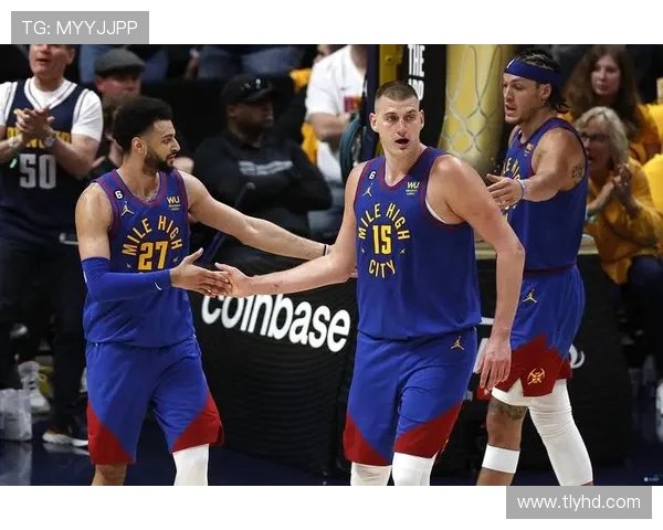 NBA最新动态：詹姆斯伤愈复出迎战勇士 穆雷与约基奇合力助掘金稳居西部前列