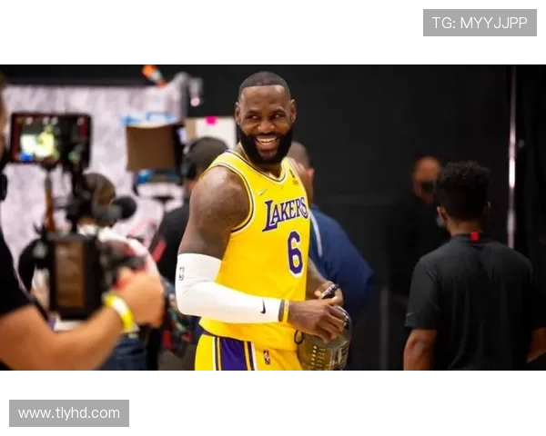 詹姆斯迎来职业生涯新高 迈向历史伟大里程碑助力湖人继续冲击总冠军