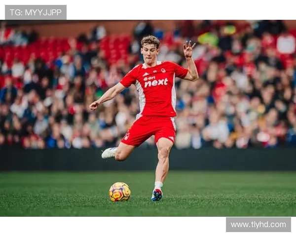 诺丁汉森林俱乐部迎来新赛季挑战 聚焦球队阵容调整与未来发展